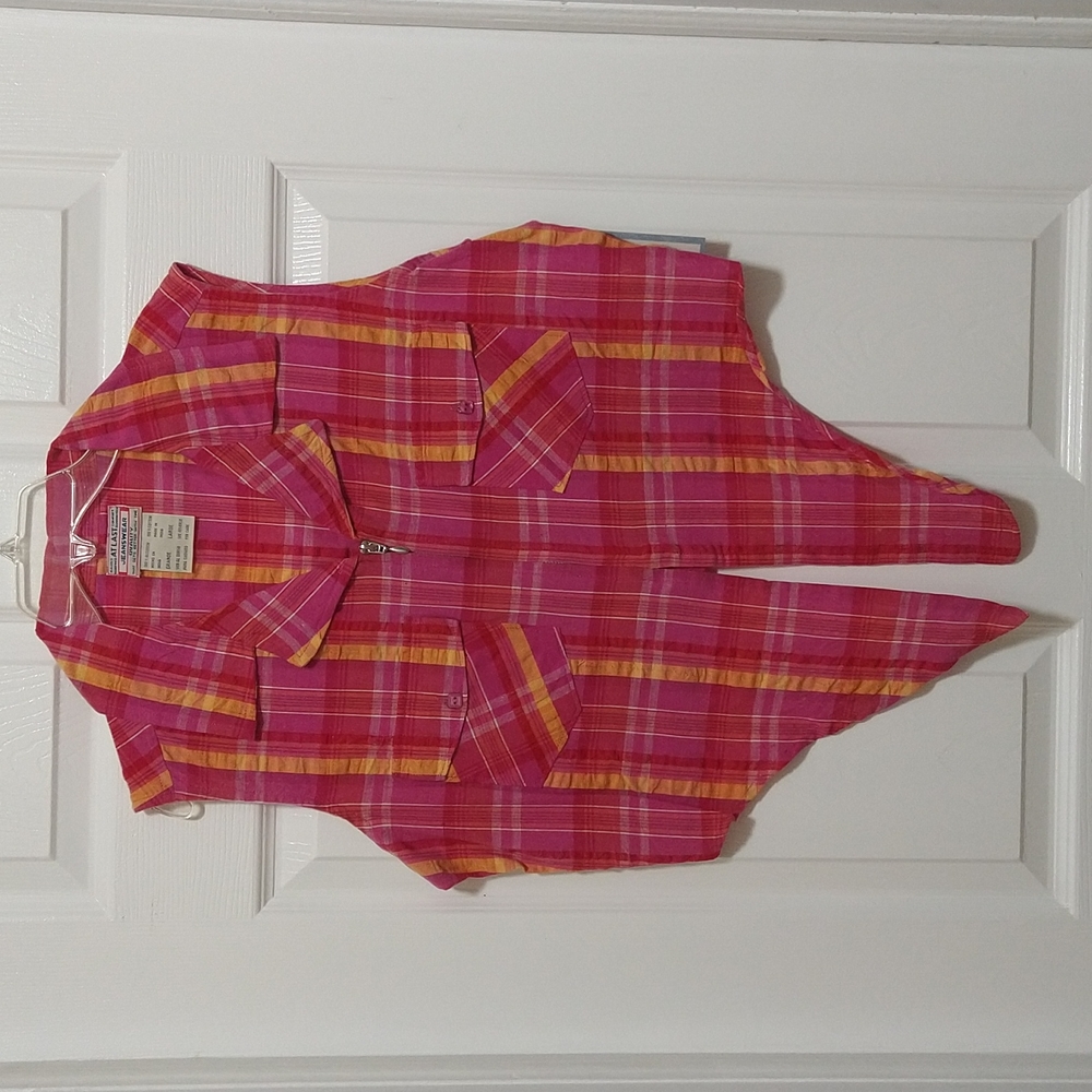 90 s Vintage, Juniors size 11-13 -Large, tie front, sleveless blouse.